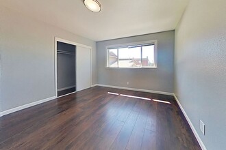 Building Photo - 569 Smalley Ave