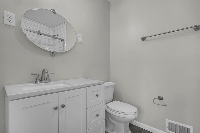 Building Photo - 2737-2737 Charing Rd