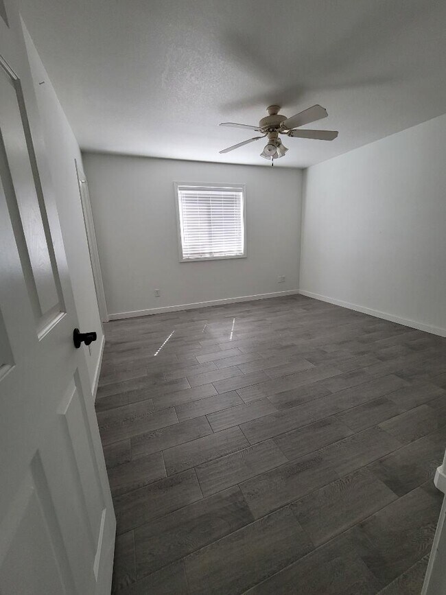 Building Photo - 9635 36th Ln