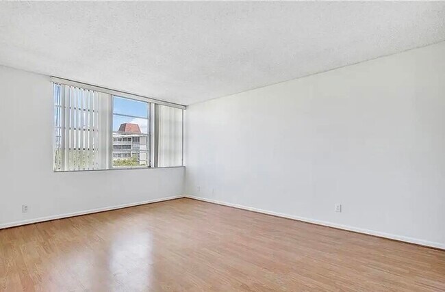 Building Photo - 6921 Environ Blvd