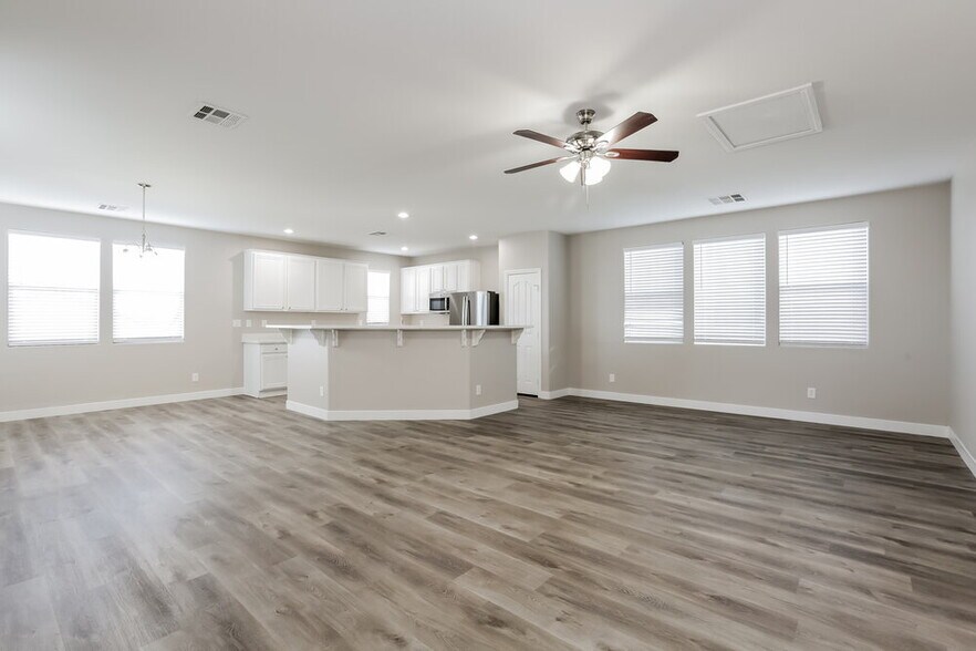 Building Photo - 6578 Holly River St
