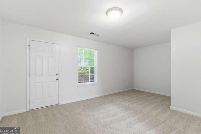 Building Photo - 6710 Stoneleigh Way