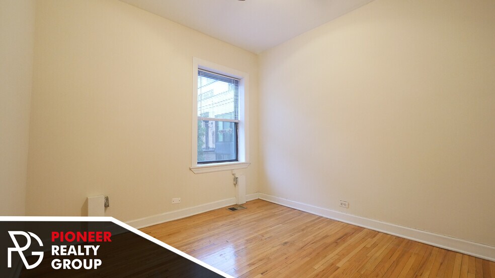 Building Photo - 3721 N Pine Grove Ave