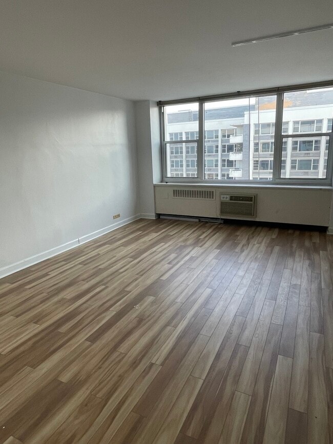 Building Photo - 4250 N Marine Dr