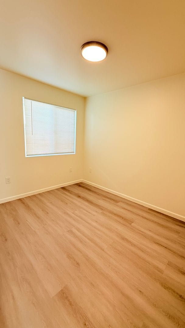 Building Photo - 494 Meek Ave