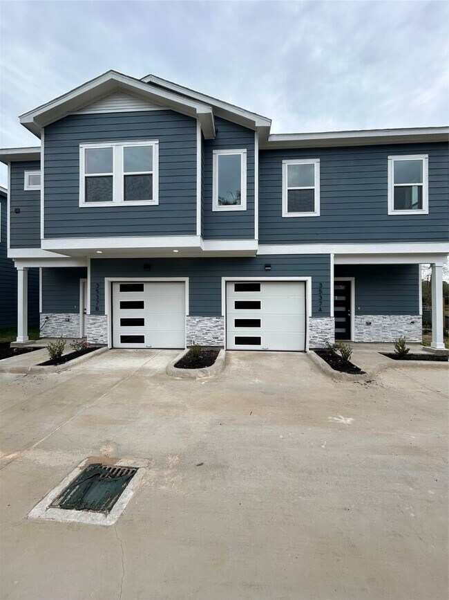 Primary Photo - 3537 Alderfer St