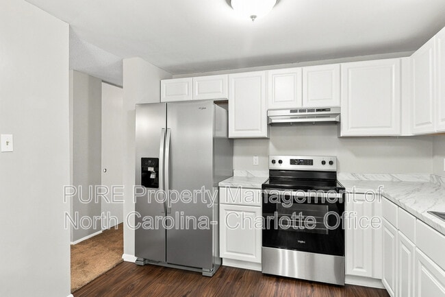 Building Photo - 8115 Bald Ridge Dr