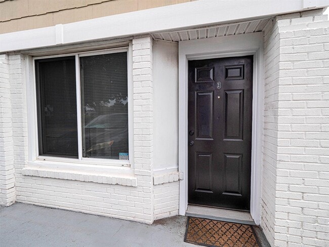 Building Photo - 14 Pulaski Hwy