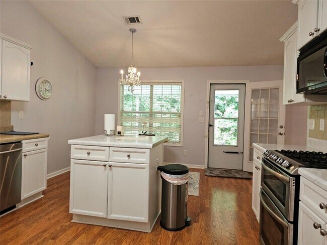 Building Photo - 1620 Jami Hollow Way
