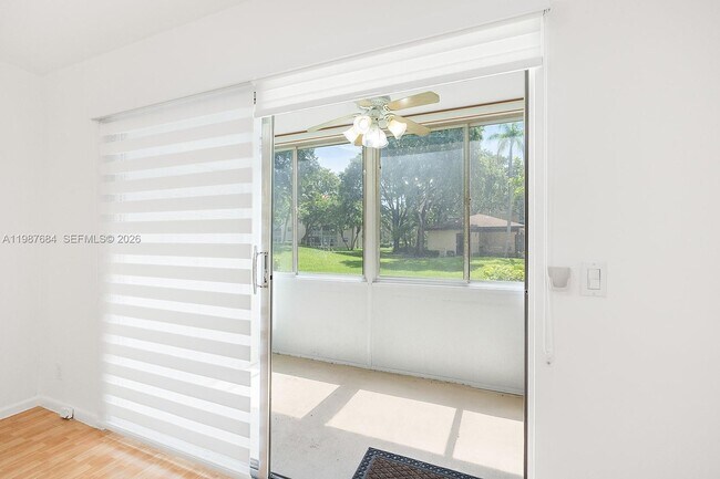 Building Photo - 1351 SW 125th Ave