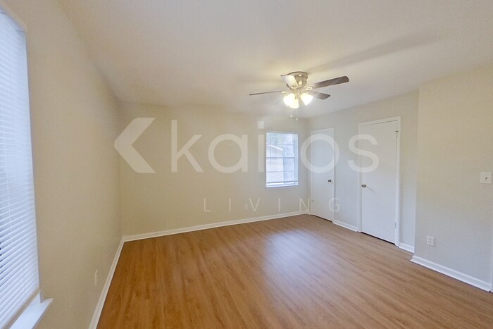 Building Photo - 5169 Beacon Dr