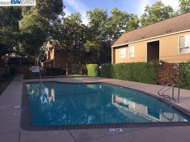 1 of the two swimming pool - 9005 Alcosta Blvd