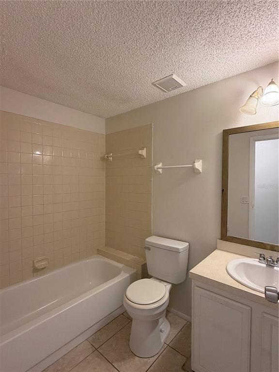 Building Photo - 4911 Silver Oaks Village