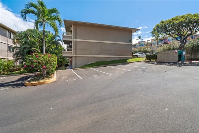 Building Photo - 2br - Kihei Shores-Nice and Cool 2/2 Groun...