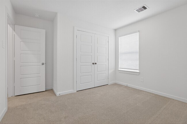 Building Photo - 422 Gram Hl Dr