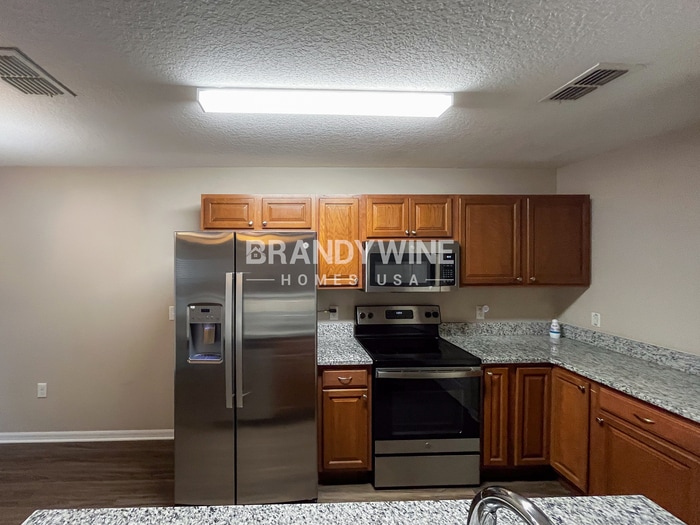 Building Photo - 8269 Halls Hammock Ct