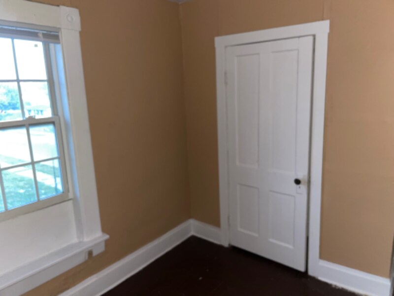 Building Photo - 2904 E 6th Ave