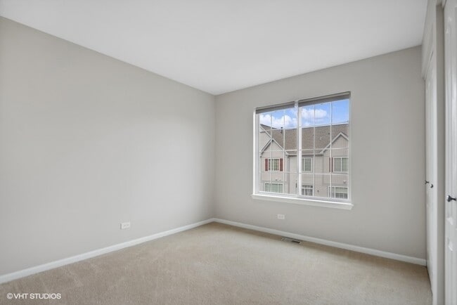Building Photo - 261 Sype Dr