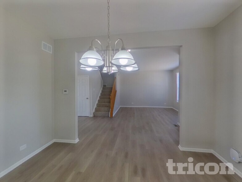 Building Photo - 41 Brentwood Dr