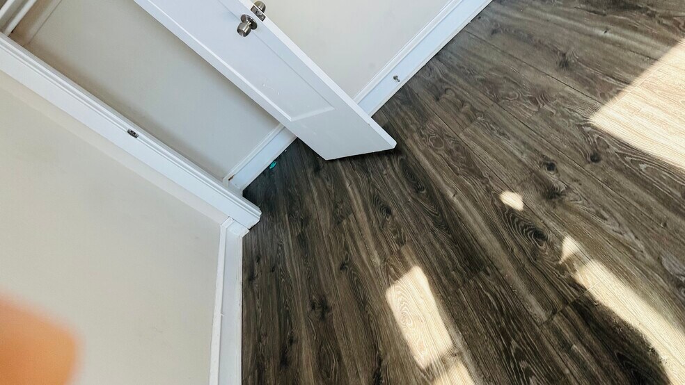 Building Photo - 4442 Overbrook Ave