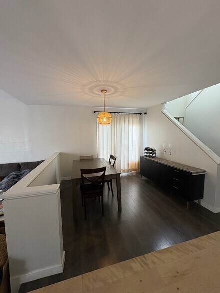 Dinning room - 3315 E Kelton Ln