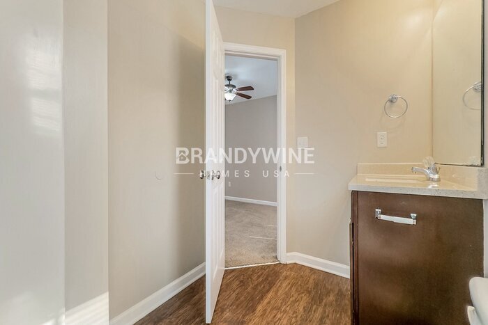 Building Photo - 6065 Flagstaf Walk