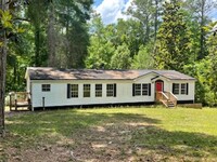 Building Photo - Quincy Mobile Home on 2 Acres --- AVAILABL...