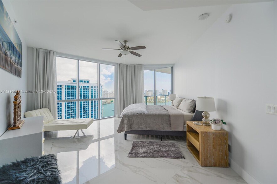 Building Photo - 17111 Biscayne Blvd