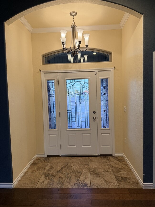 Building Photo - 426 E University Dr