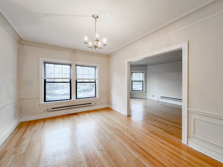 Building Photo - 1308 Oak Ave