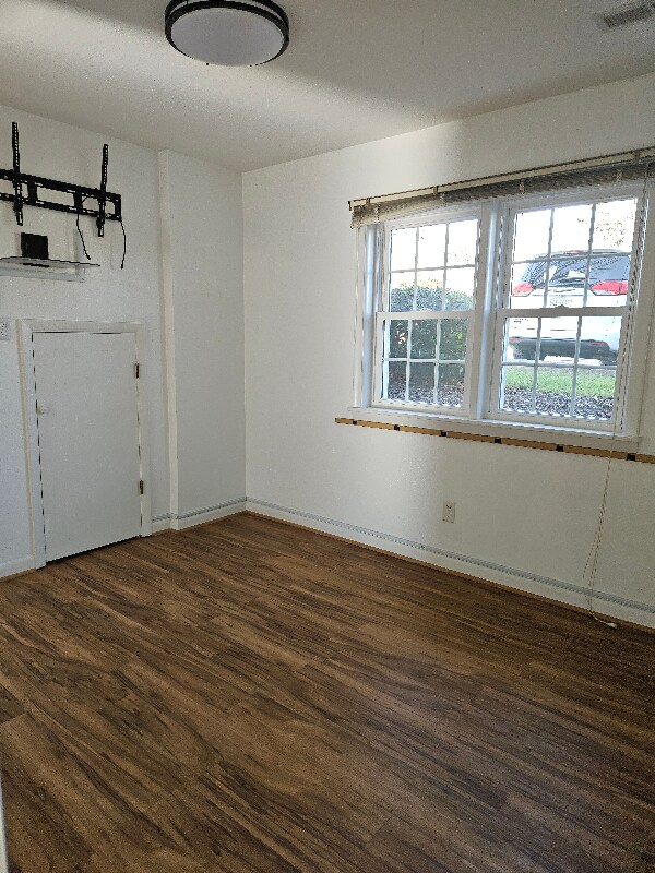 Building Photo - 3040 Winterberry Dr