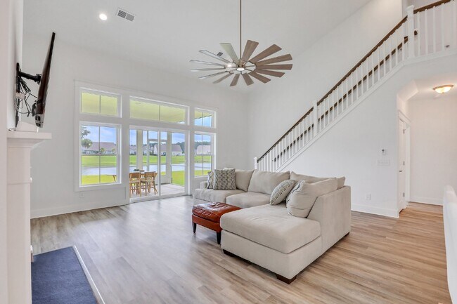 Building Photo - "Lagoon view in Lawton Station - Spacious ...