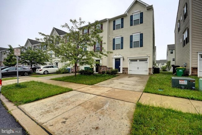 Primary Photo - 2 N Cummings Dr