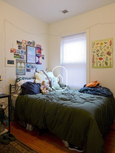 Building Photo - 4 Fisher Ave