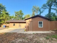 Building Photo - Asheville Rental!
