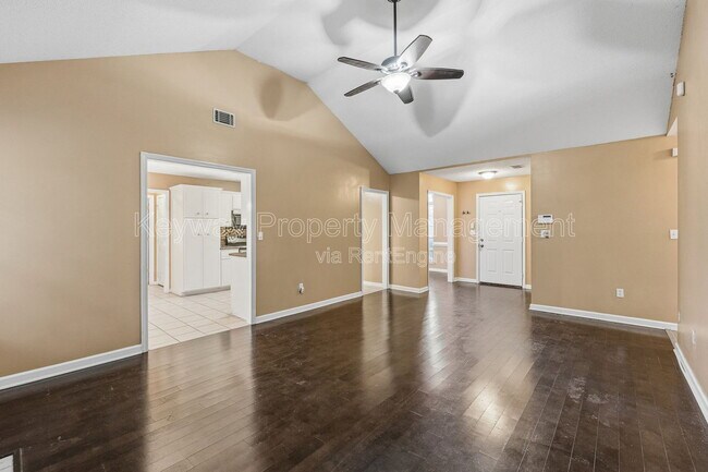 Building Photo - 3013 Heron Ct