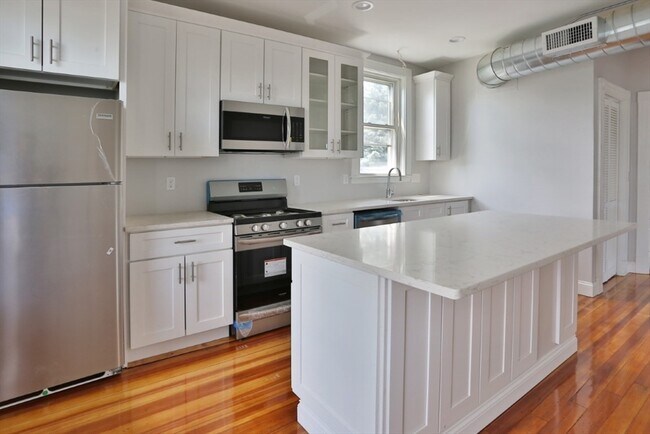 Primary Photo - 73 Barnes Ave