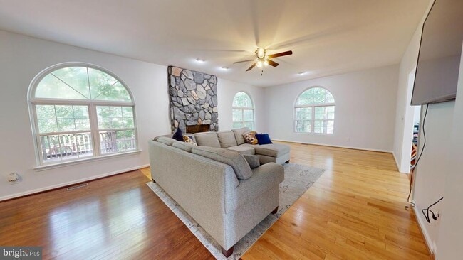 Building Photo - 9811 Fendale Ln