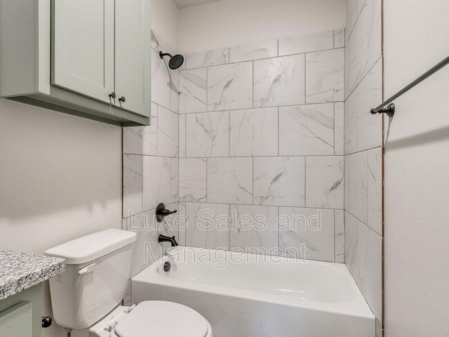 Building Photo - 10601 Lawson Ln