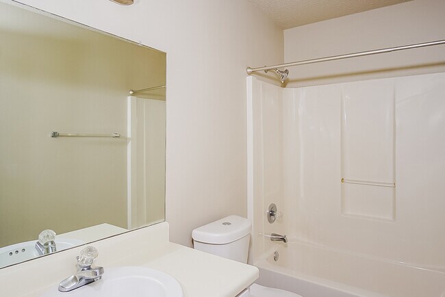 Building Photo - 115 Amethyst Dr