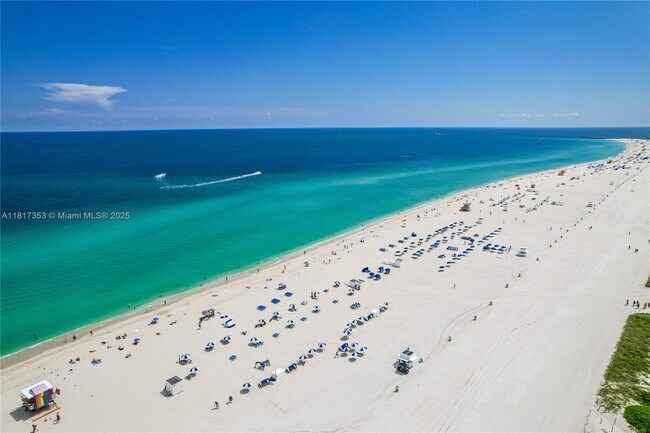 Building Photo - 1150 Collins Ave
