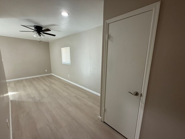 Building Photo - Charming Home in Woodland