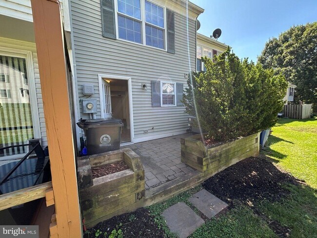 Building Photo - 8447 Braxted Ln
