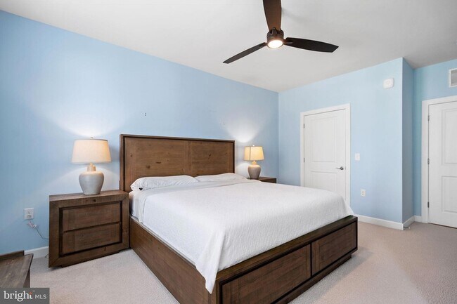 Building Photo - 3925 Fair Ridge Dr