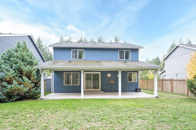 Building Photo - Charming 3BR/2.5BA in Desirable Gig Harbor...