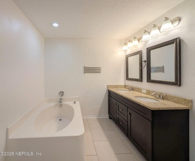 Building Photo - 5430 Shady Pine St S