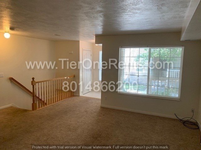 Building Photo - No deposit option available for qualified ...