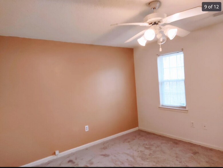 Building Photo - 142 Picasso Dr
