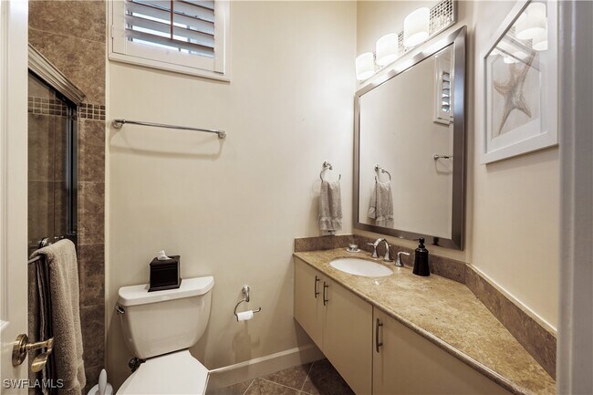 Building Photo - 3019 Lancaster Dr