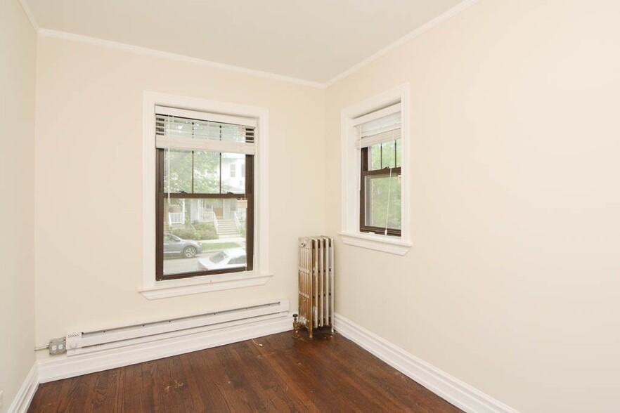 Building Photo - 2131 W Giddings St